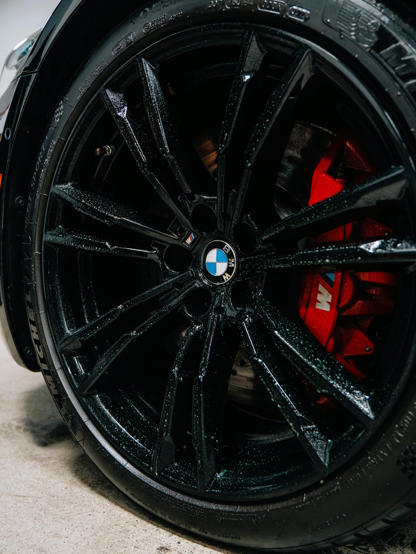 Gottom - Wheel & Tire Cleaner - 1 Gallon (128 oz)